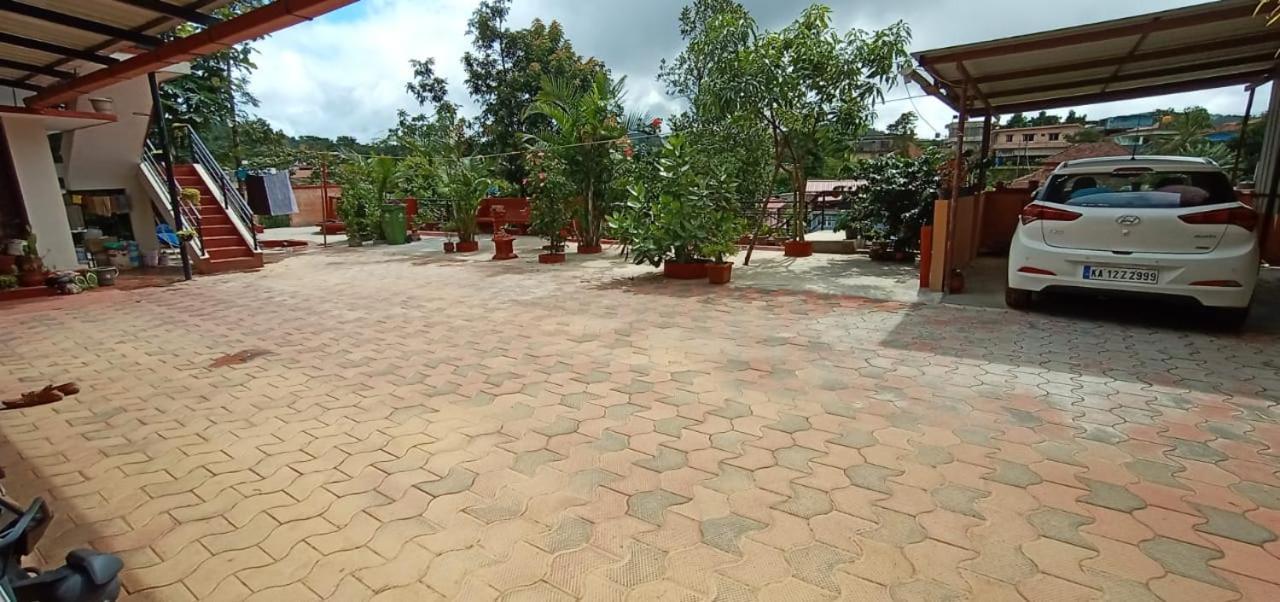Coorg Girinivas Homestay 102 Madikeri Exterior photo
